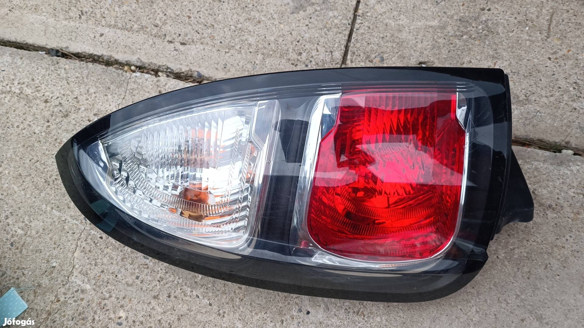Citroen C3 picasso bal és jobb hátsó gyári bontott lámpa