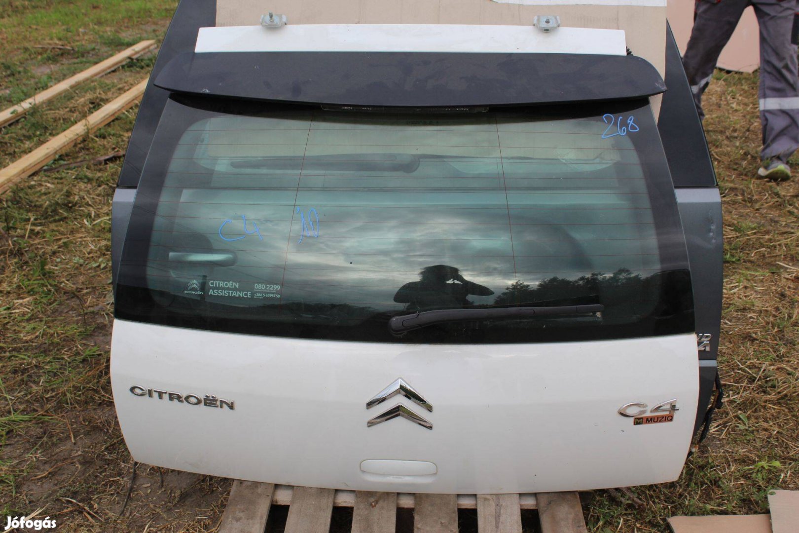 Citroen C4 2010 Csomagtérajtó üresen, szélvédővel (268)