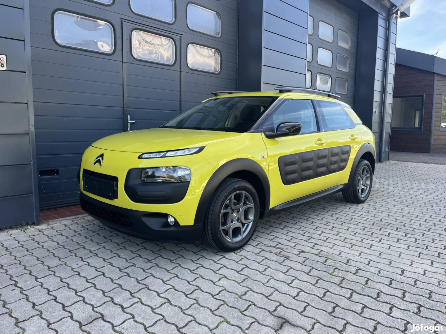 Citroen C4 Cactus 1.2 Puretech Shine EURO6 SZER...