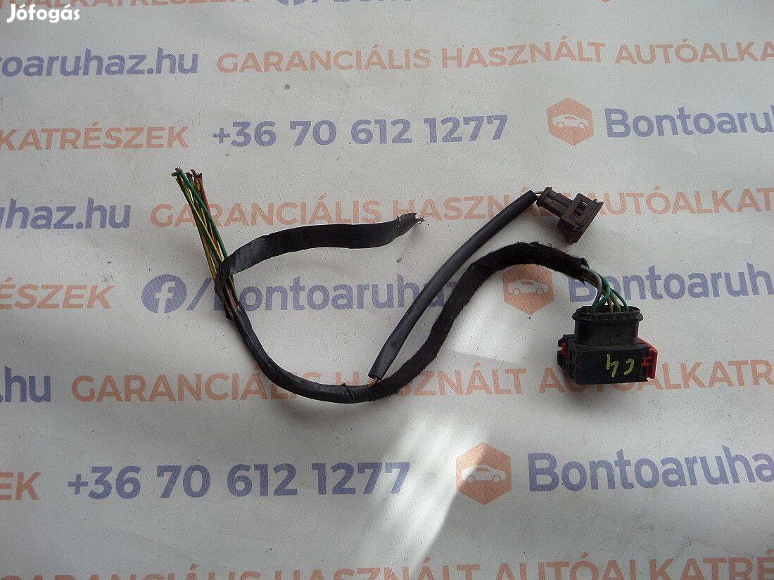 Citroen C4 Eladó gyári, első lámpa csatlakozó kábellel