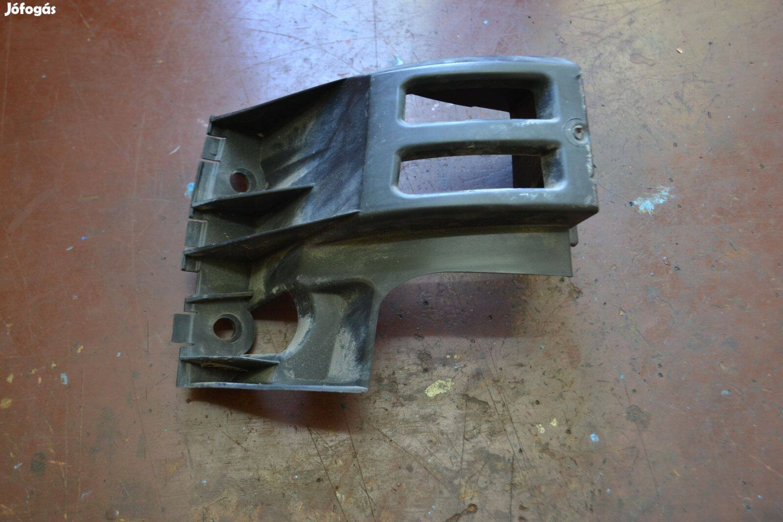 Citroen C4 Grand Picasso bal hátsó lökhárító tartó! 9654500880