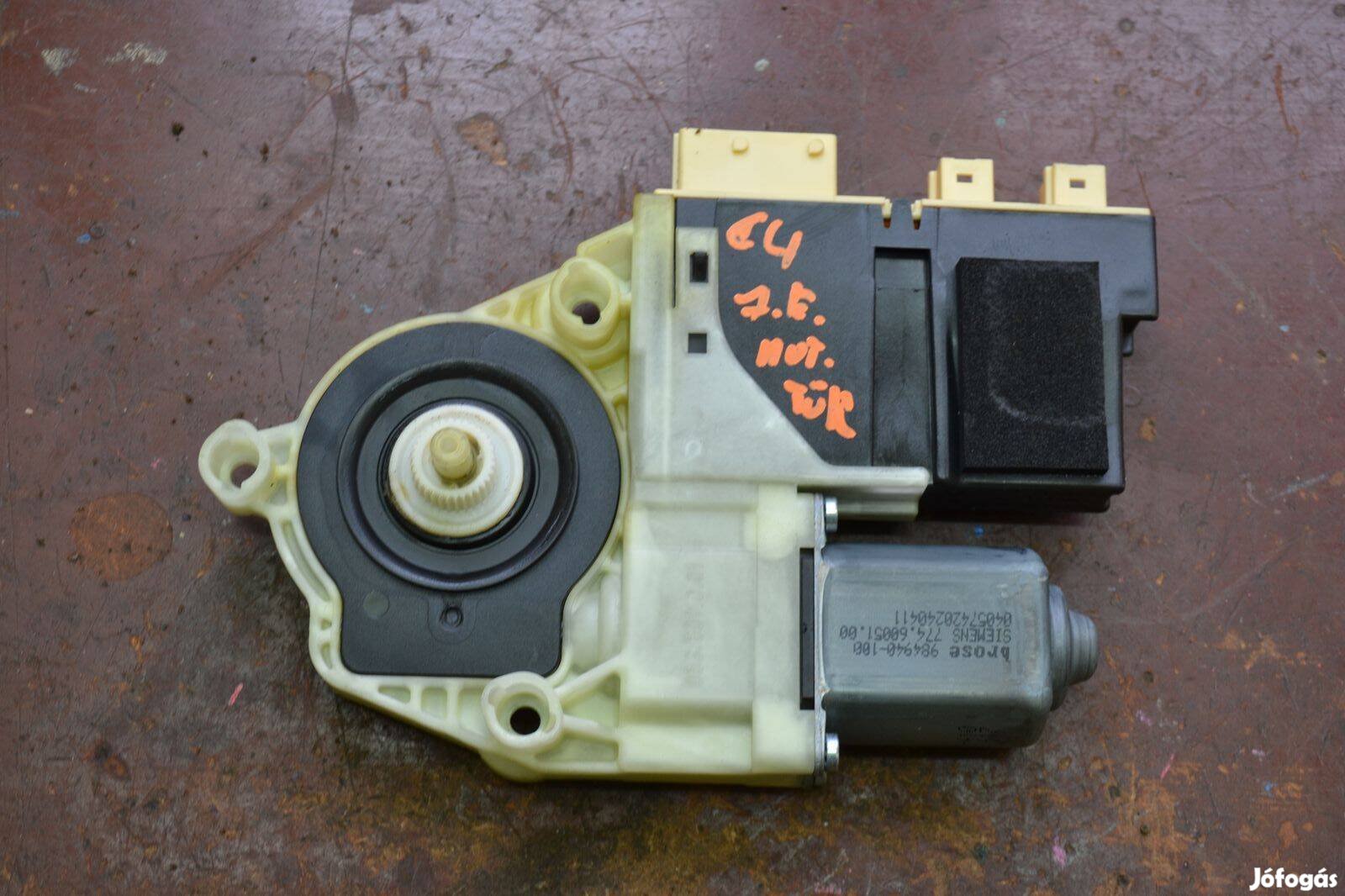 Citroen C4 I Peugeot jobb első ablakemelő motor 9681575880, 964880-100