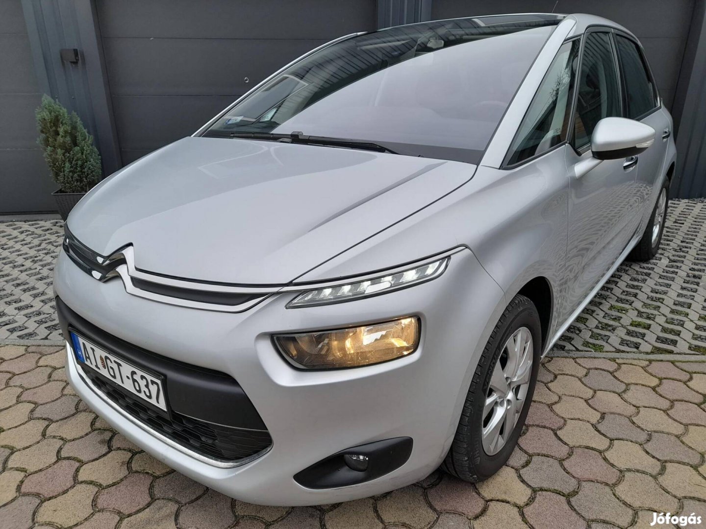 Citroen C4 Picasso 1.6 e-HDi Exclusive Friss 2...