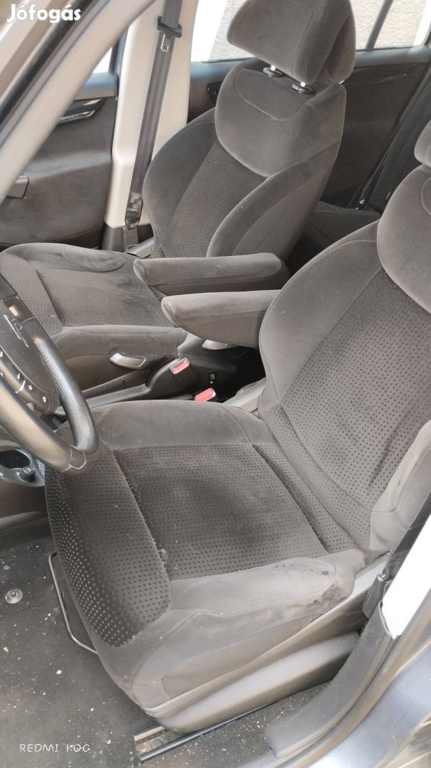 Citroen C4 Picasso alkatrész bontás 