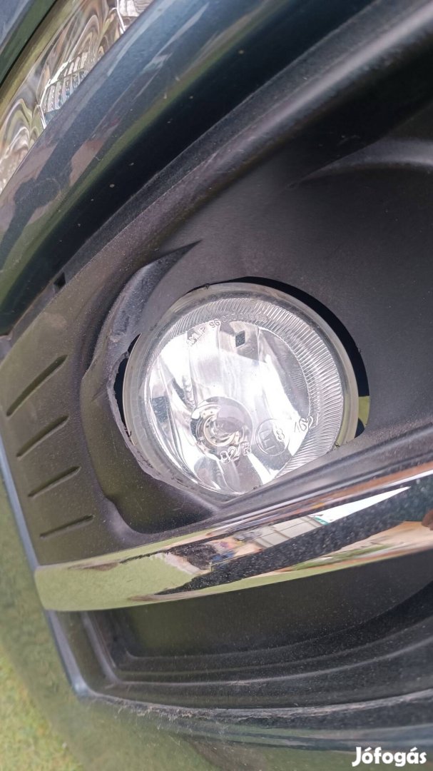 Citroen C4 Picasso facelift első lökhárító LED nappali fényes verzió