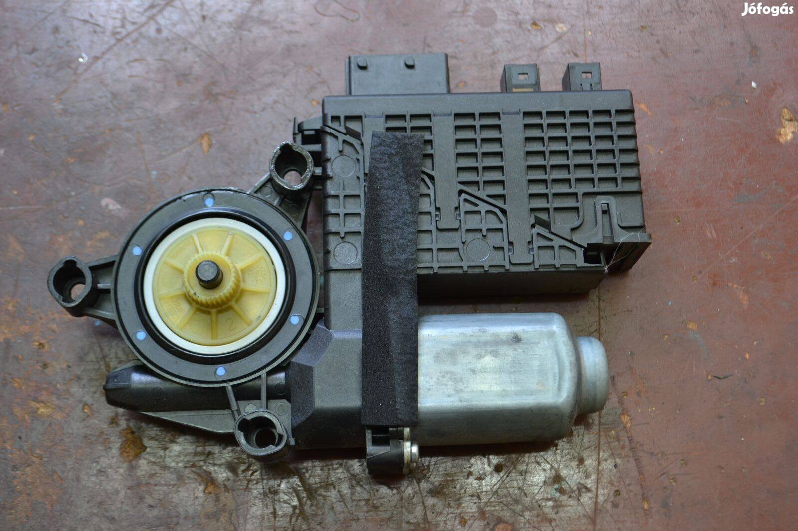 Citroen C4 Picasso jobb első ablakemelő motor! 9682495580, 400964E