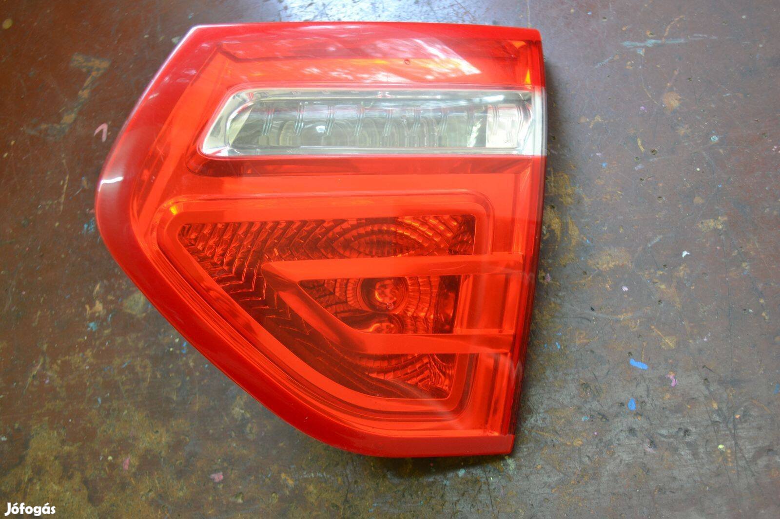 Citroen C4 Picasso jobb hátsó belső lámpa! 9653547677