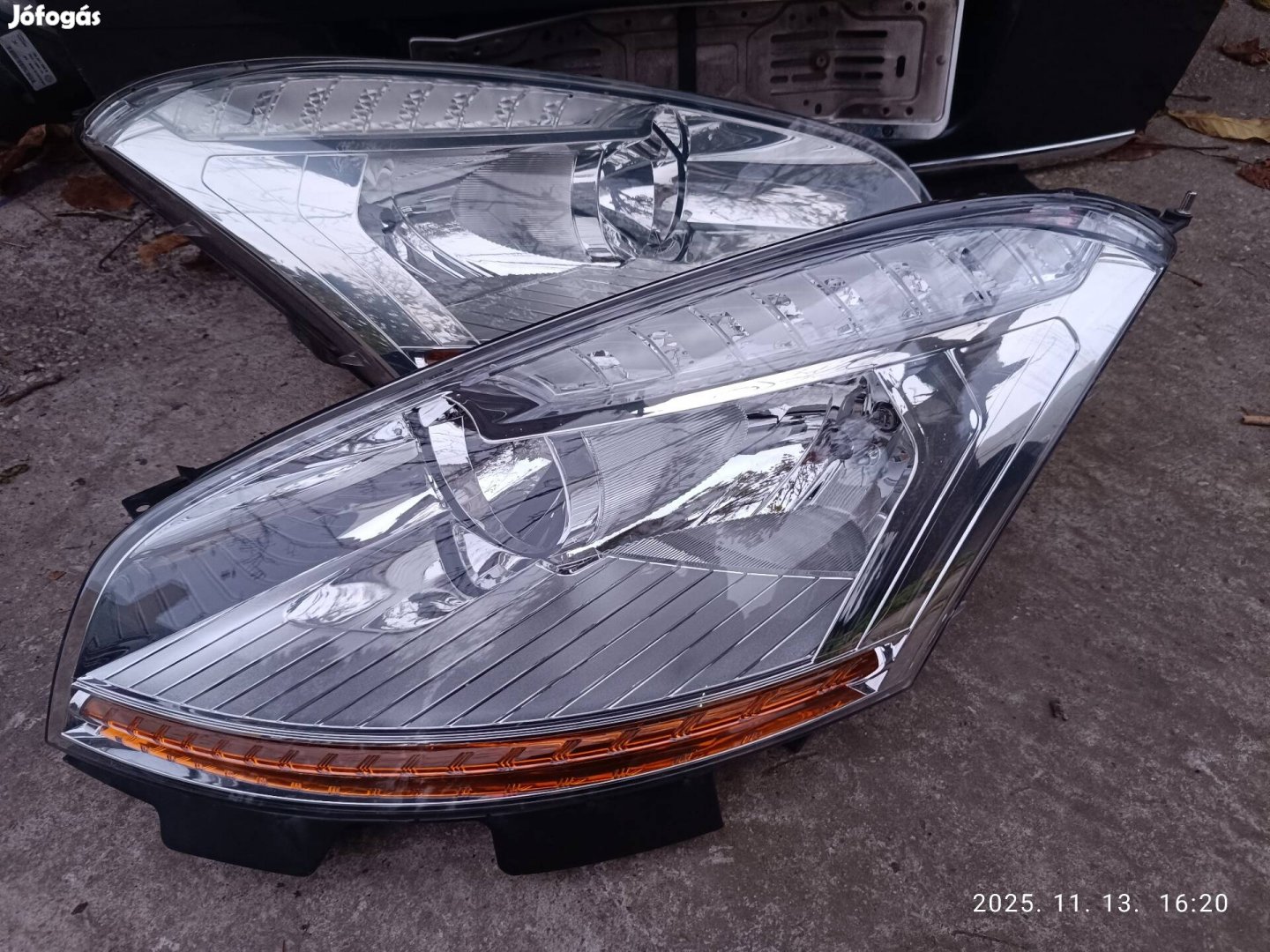 Citroen C4 első fényszóró 