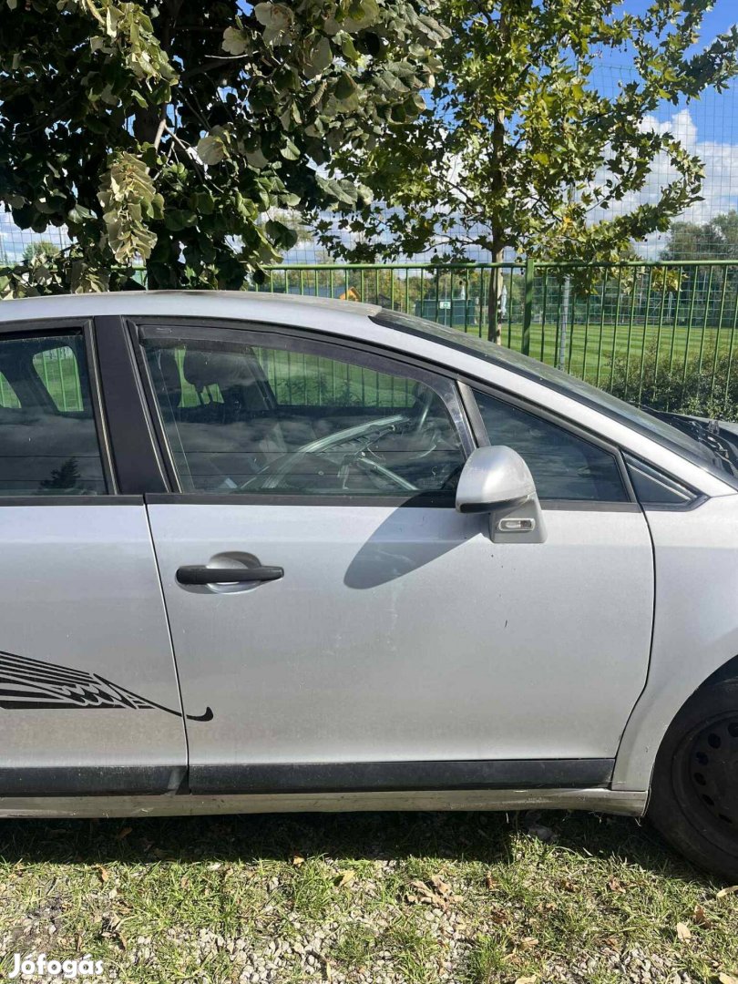 Citroen C4 jobb első ajtó