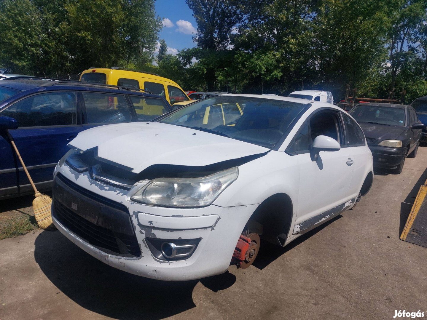 Citroen C4 karosszéria elemei fehér