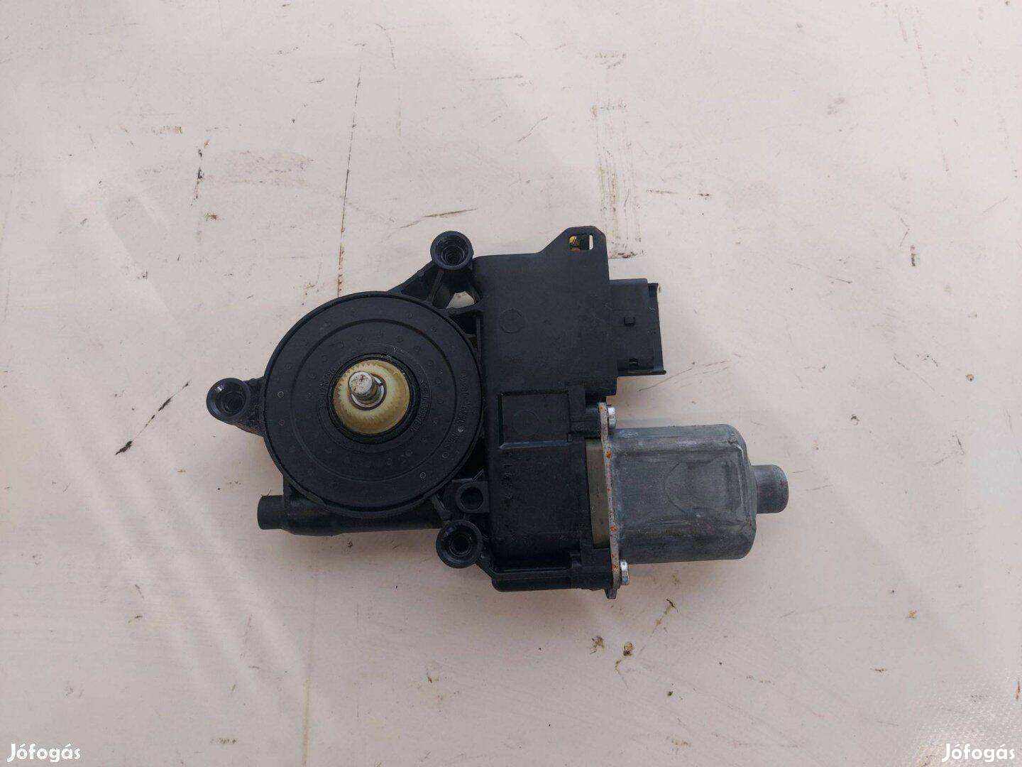 Citroen C5 II 2 X7 III 3 jobb hátsó ablakemelő motor
