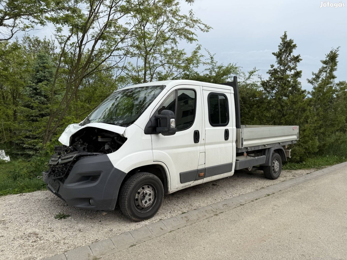 Citroen Jumper platós 7 személyes sérült állapotban