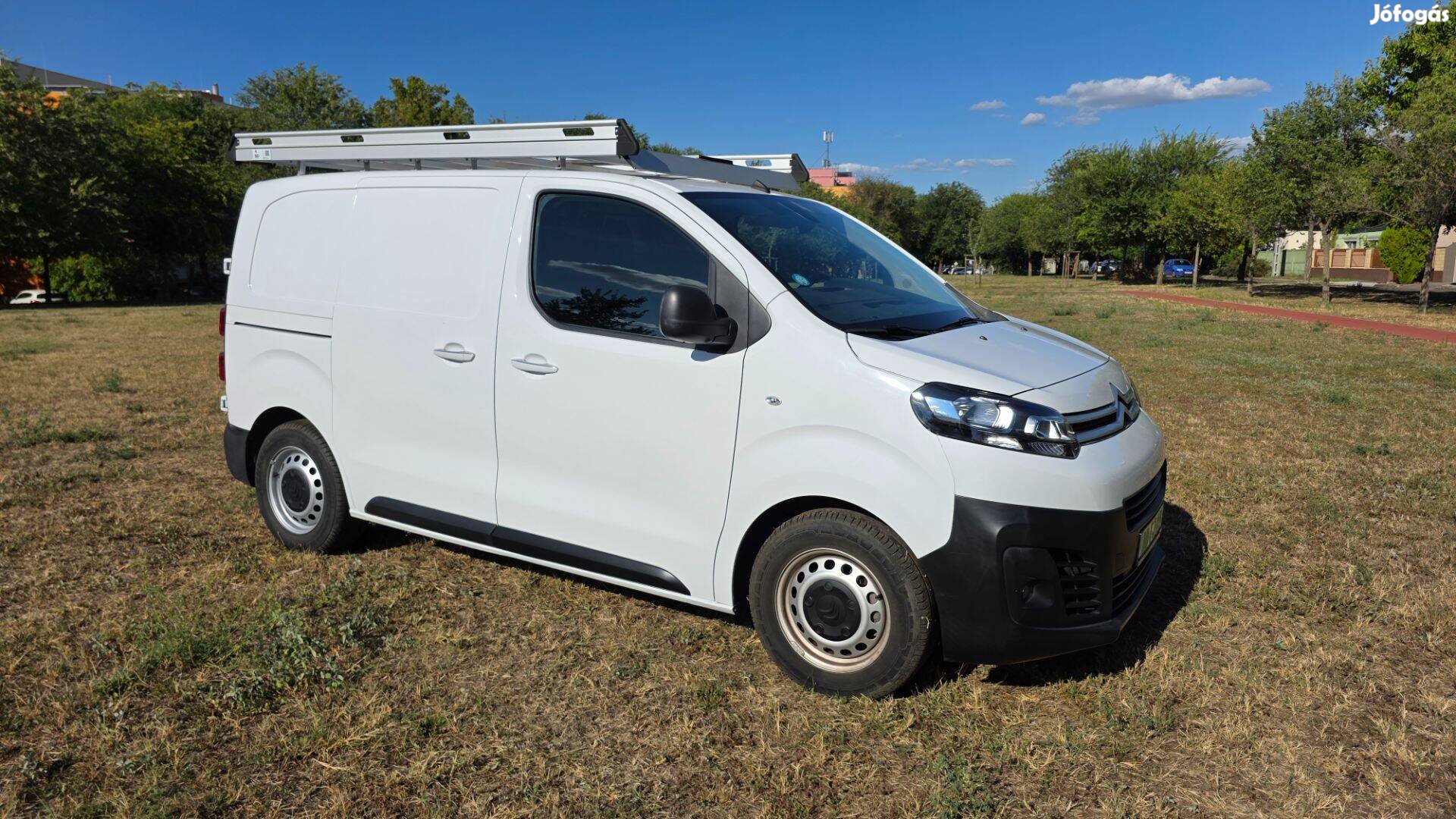 Citroen Jumpy elektr. kisteher, 3 személy, 5563 km! garanciális
