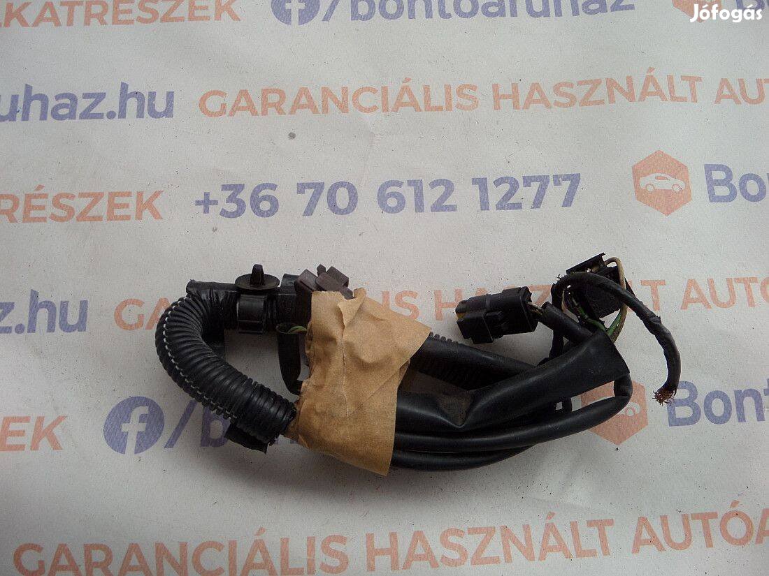 Citroen Xsara Picasso Eladó gyári, bontott első lámpa csatlakozó