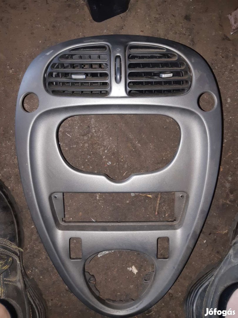 Citroen Xsara Picasso Középkonzol Keret Középső Szellőző
