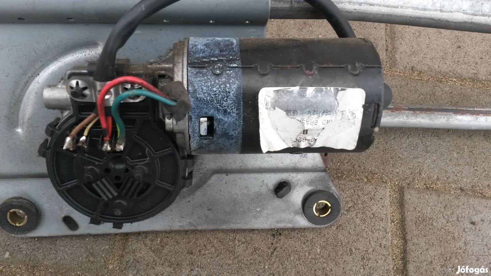 Citroen Xsara Picasso első ablaktörlő motor! 0390241381, F006820050