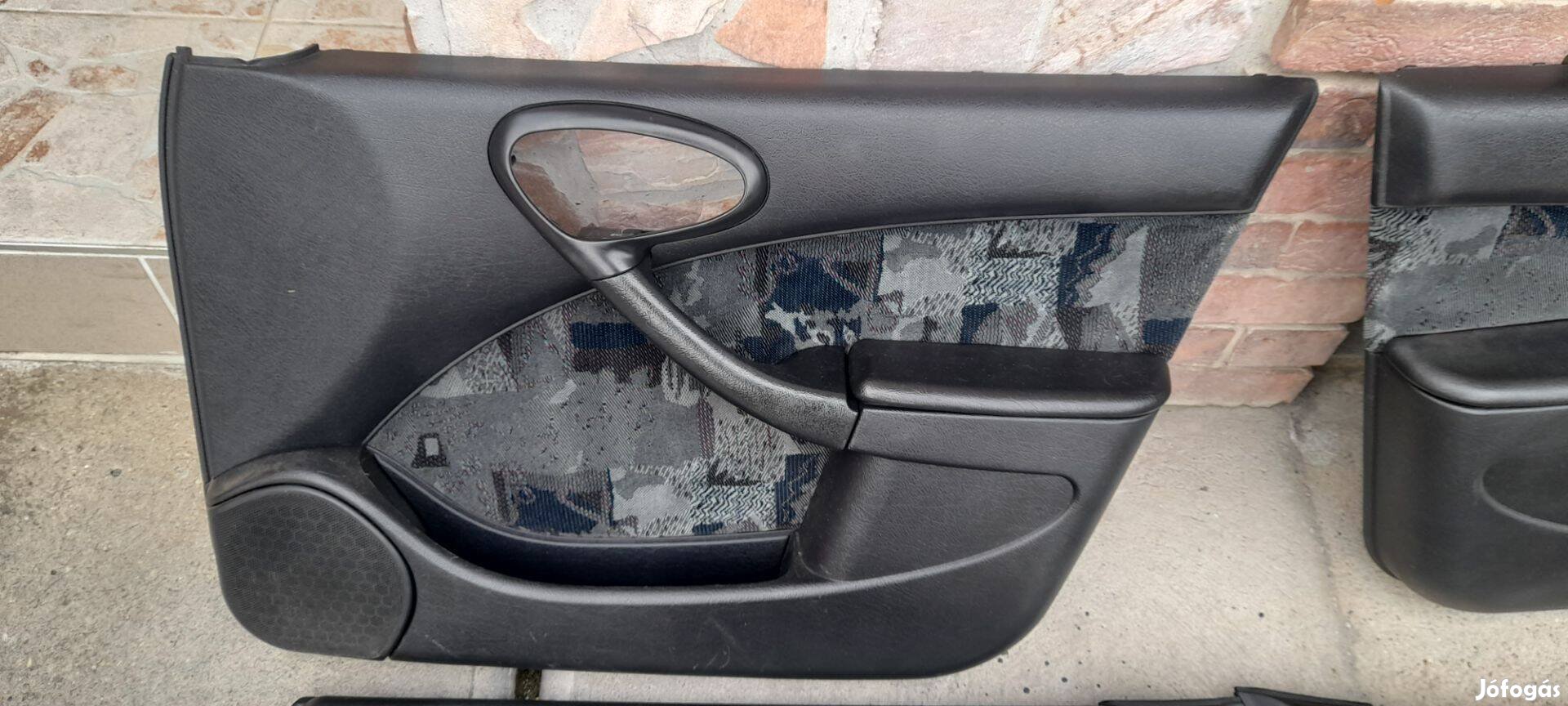 Citroen Xsara ajtókárpit
