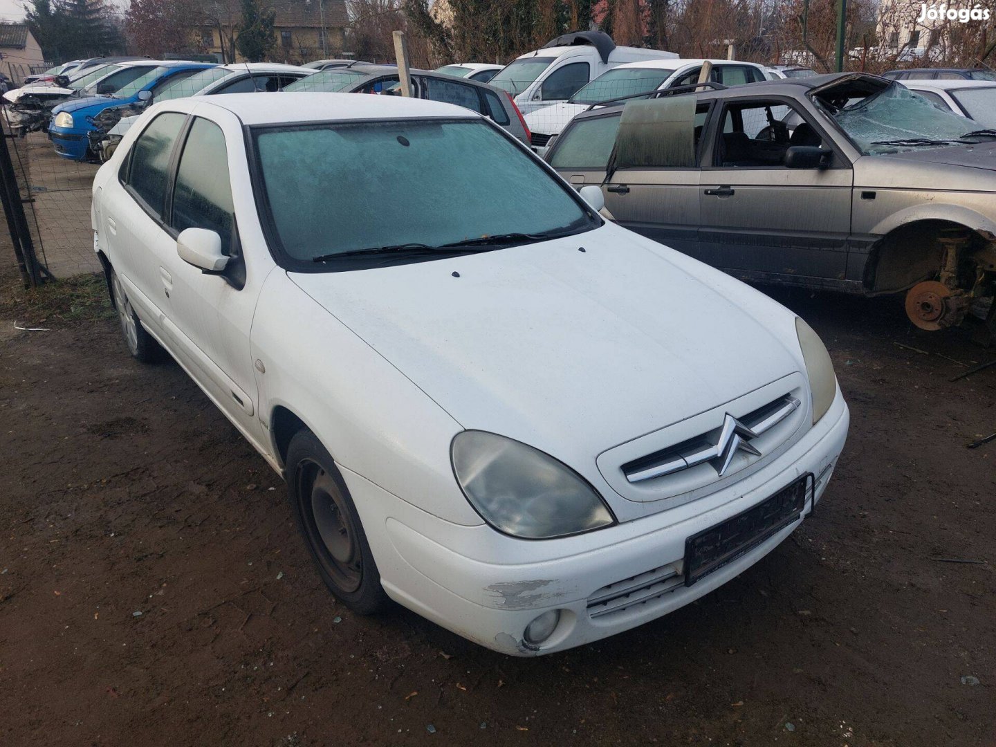 Citroen Xsara karosszéria elemei fehér