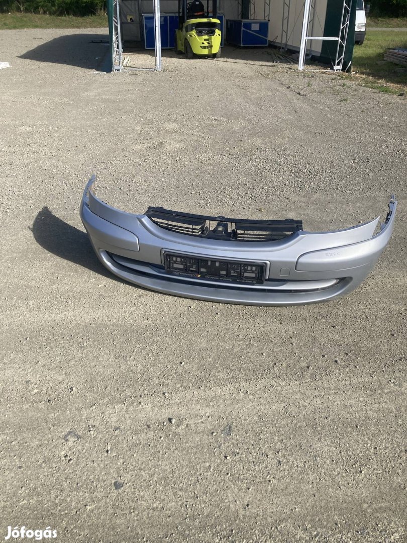 Citroen  C8 Peugeot 807 első lökhárító Ezrc színkóddal