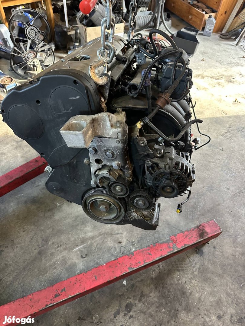 Citroen , Peugeot 2.0 benzin (Rfn) komplett motor eladó 