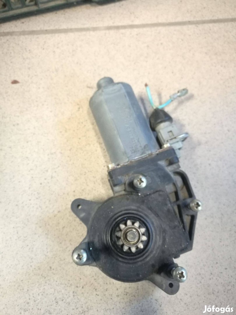 Citroen berlingo ablakemelő motor