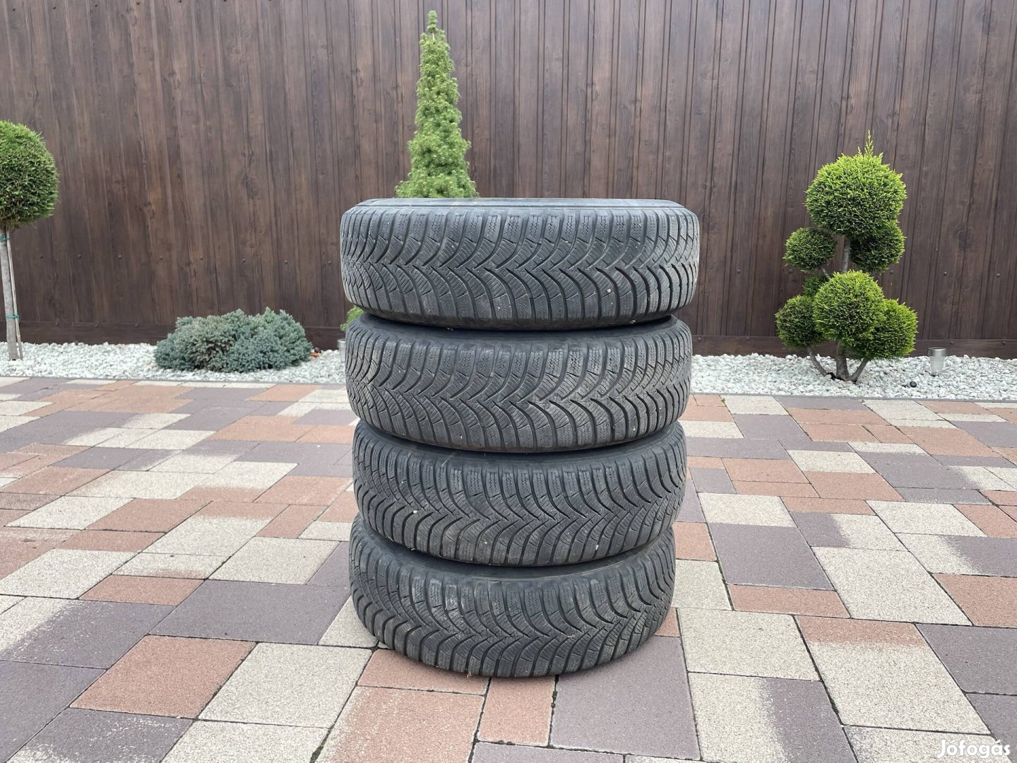 Citroen c3 téli gumi szett felnire szerelve eladó!