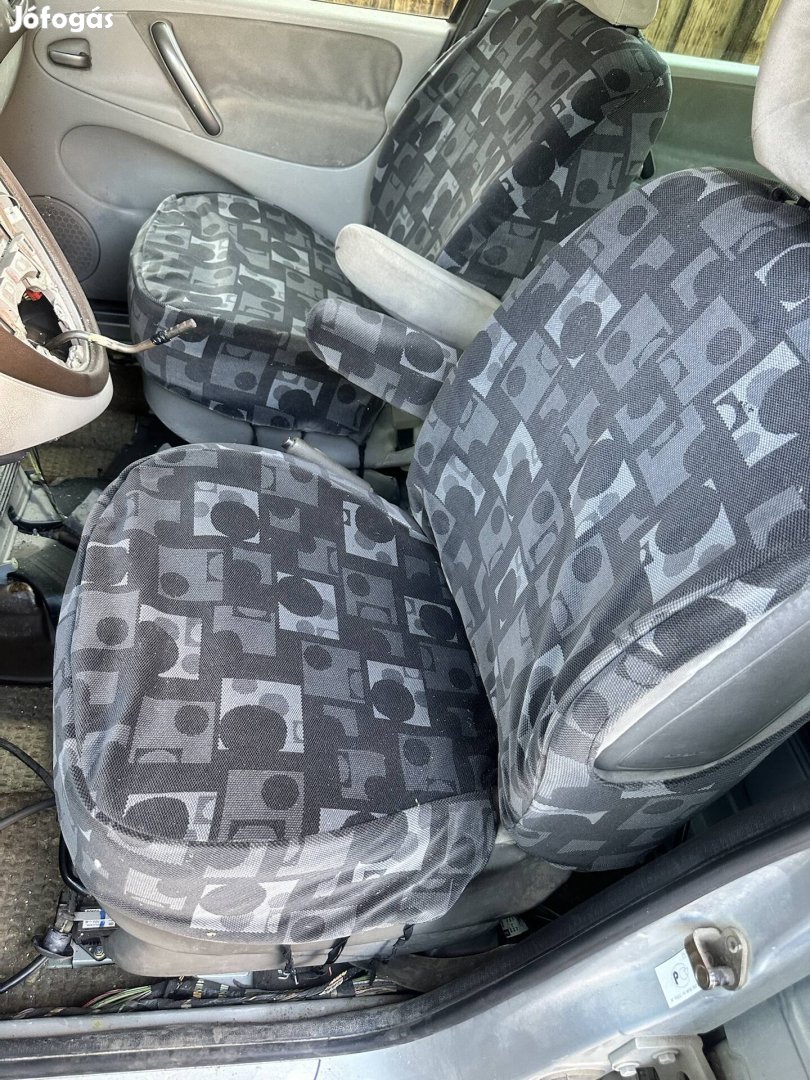 Citroen xsara Picasso ülésszett ülés
