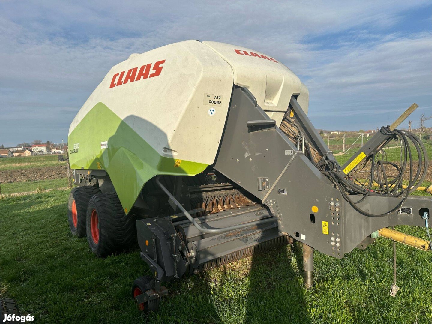 Claas Quadrant 3300 bálázó