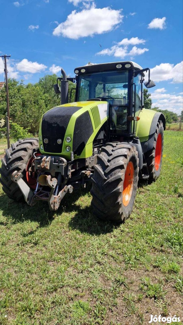 Claas axion 820