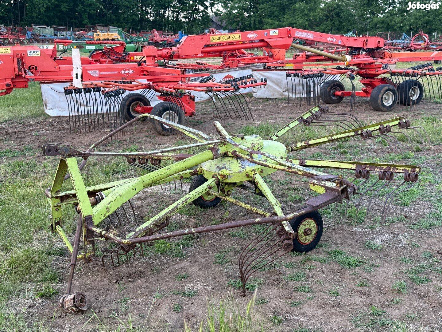 Claas függesztett rendképző, rendsodró, rendkezelő
