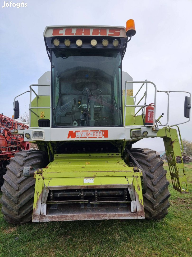 Claas mega 218