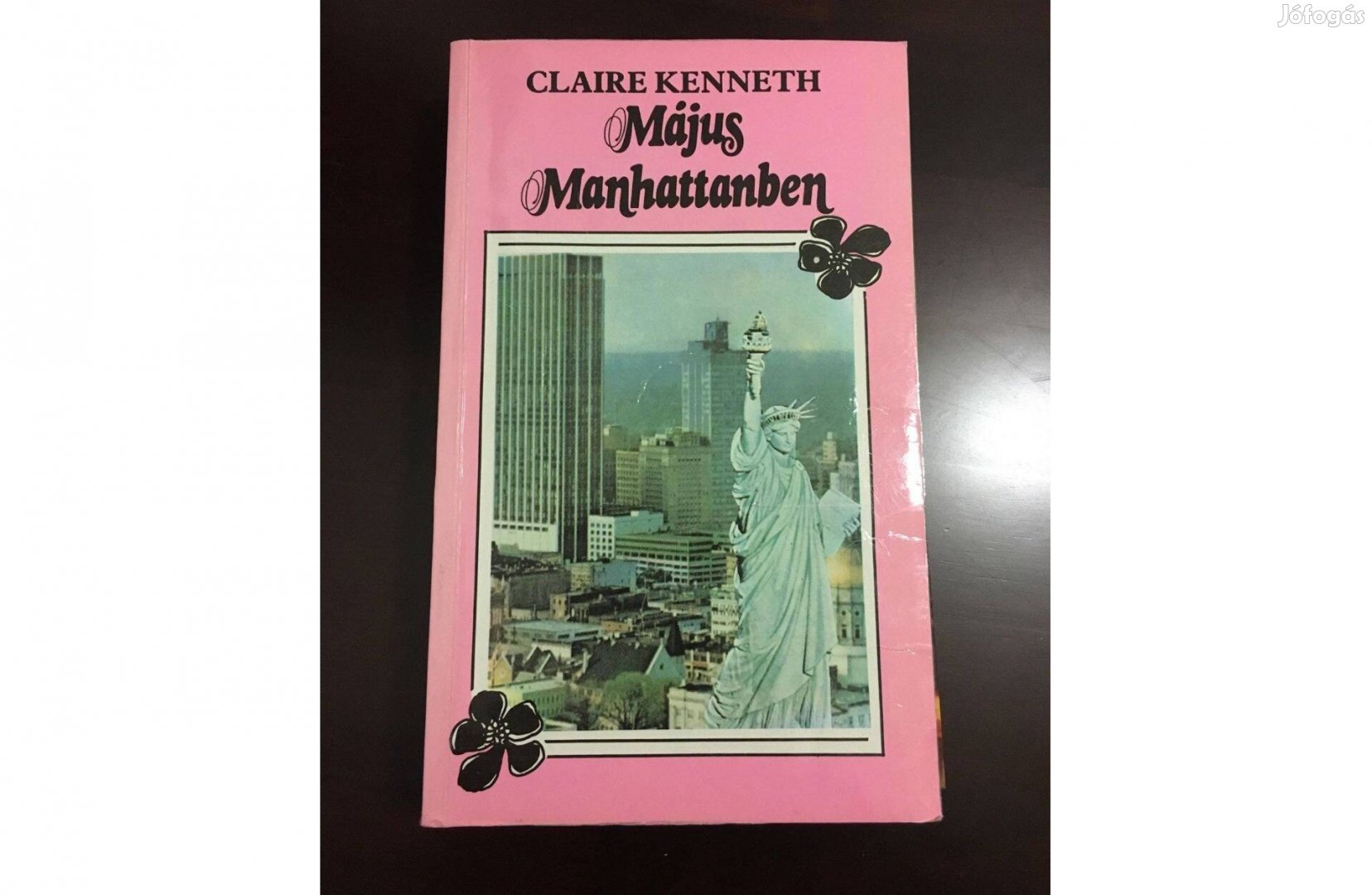 Claire Kenneth Május Manhattanben