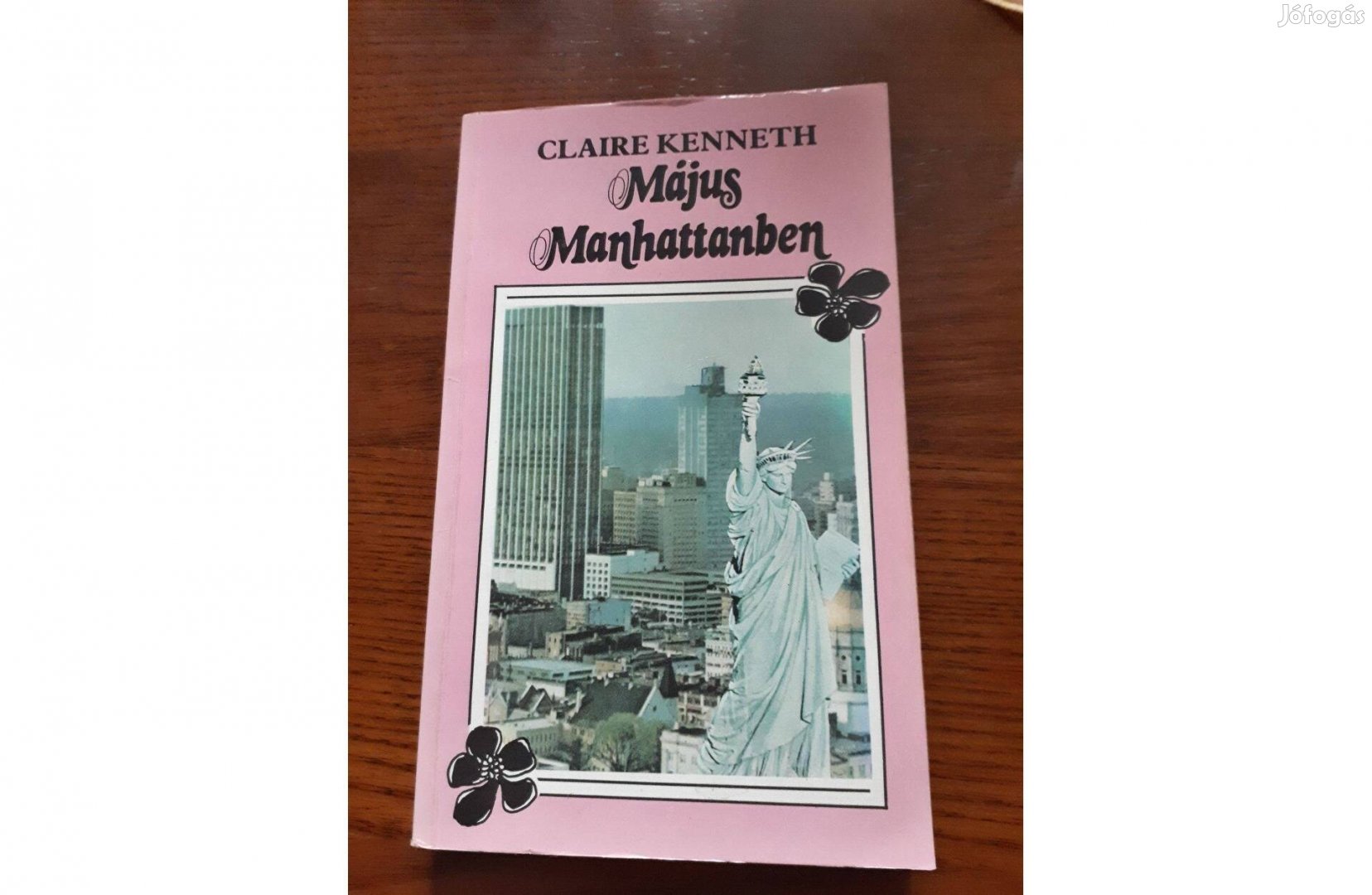 Claire Kenneth - Május Manhattanben könyv, regény. alig használt