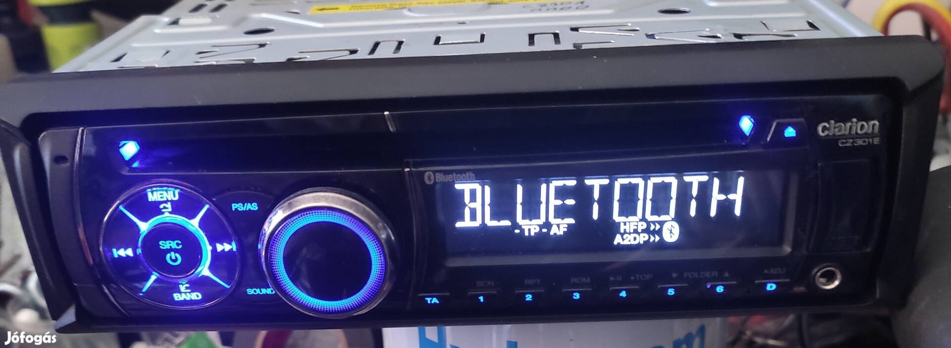 Clarion Bluetooth fejegység