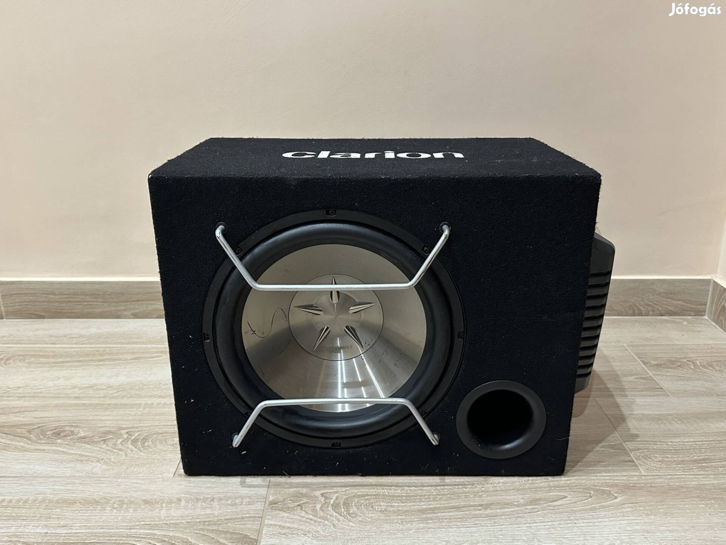 Clarion mély láda(700w)Hertz erősítő(max:450w)