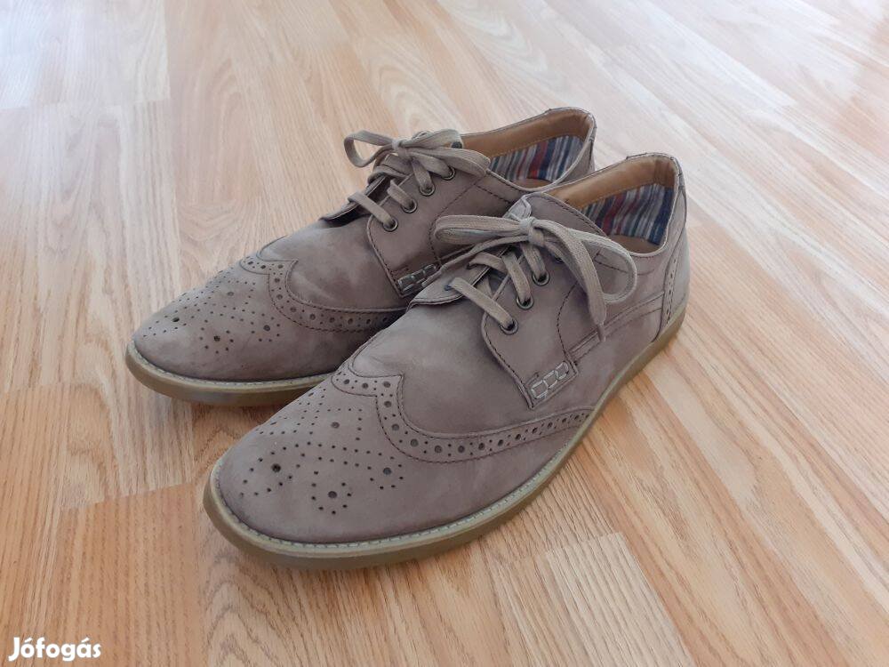Clarks 46-os bézs velúr cipő