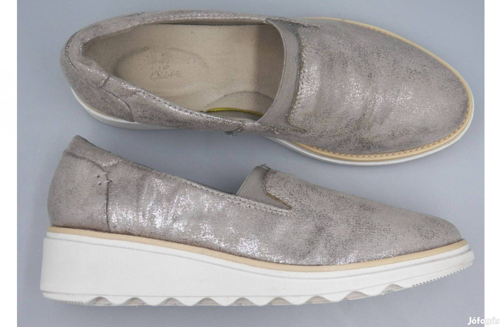 Clarks bőr belebújós, telitalpú, 37