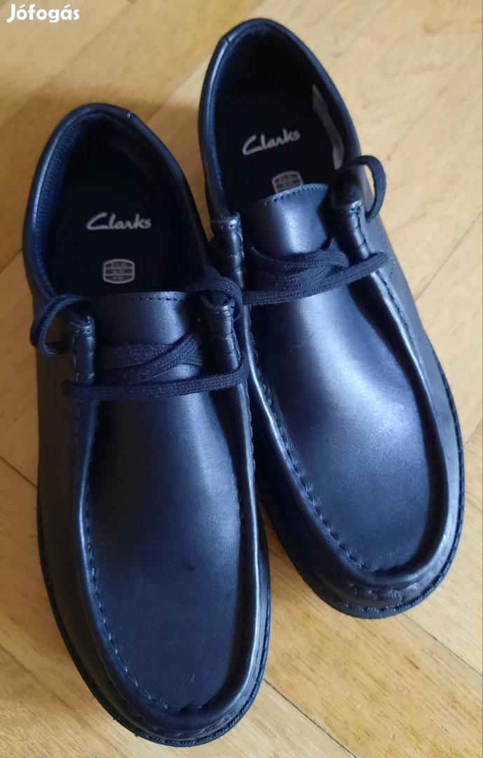 Clarks vadi új fekete 35-ös bőrcipő 