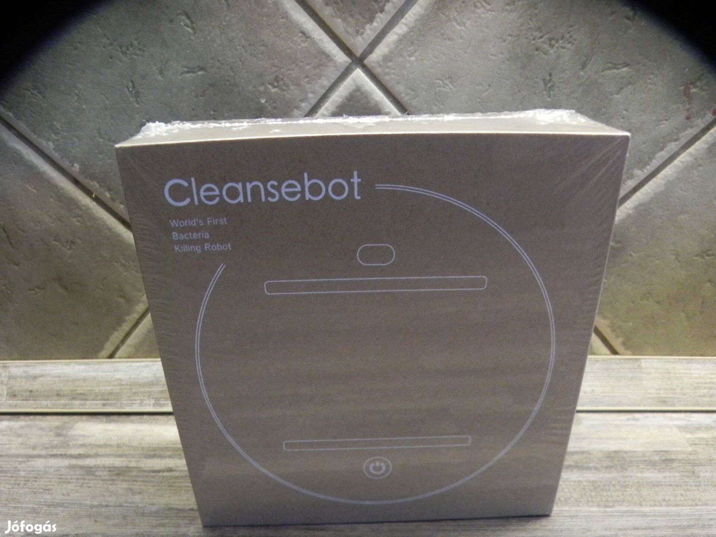 Cleansebot a világ első baktériumölő robotja A baktériumok 90-99%-át e