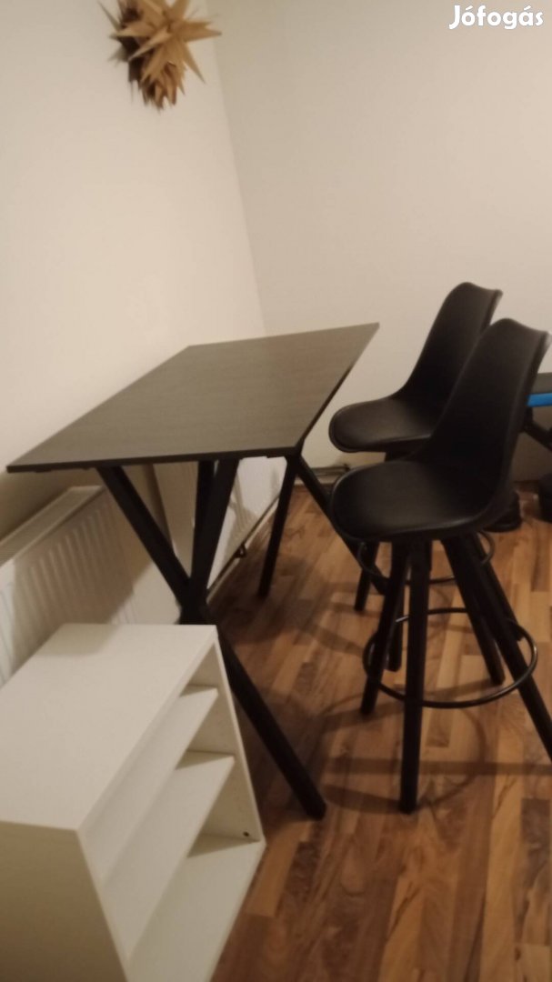 Clemencia bárasztal + 2 db. Wohnling bárszék, hibátlan!