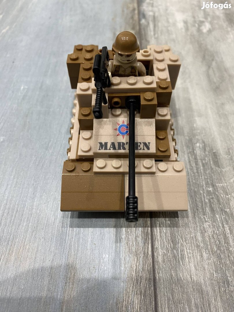 Cobi tank katona figurával 1122