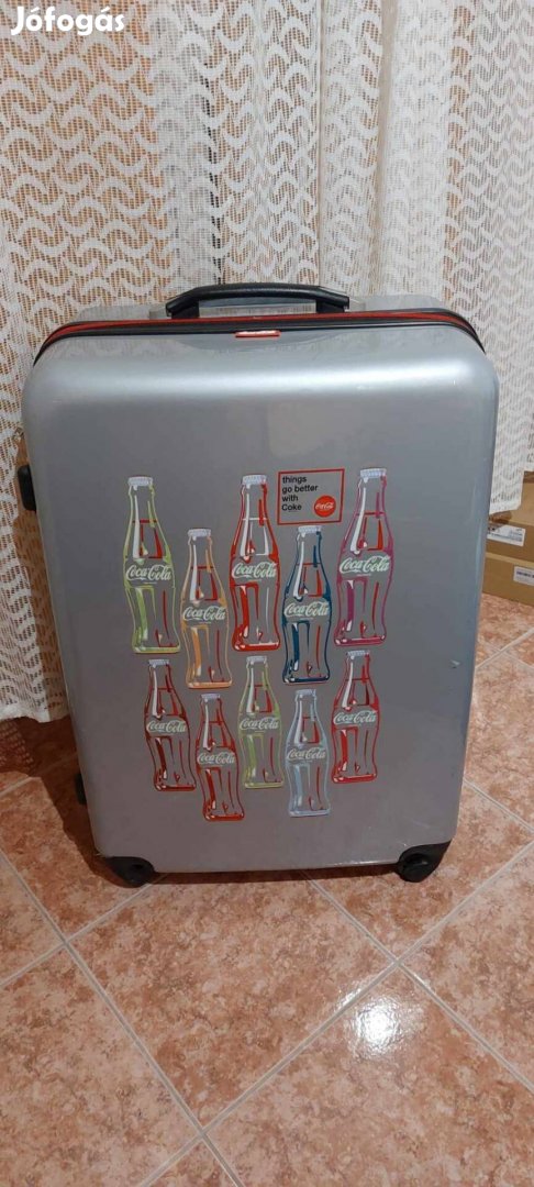Coca-Cola, Coca Cola gurulós bőrönd