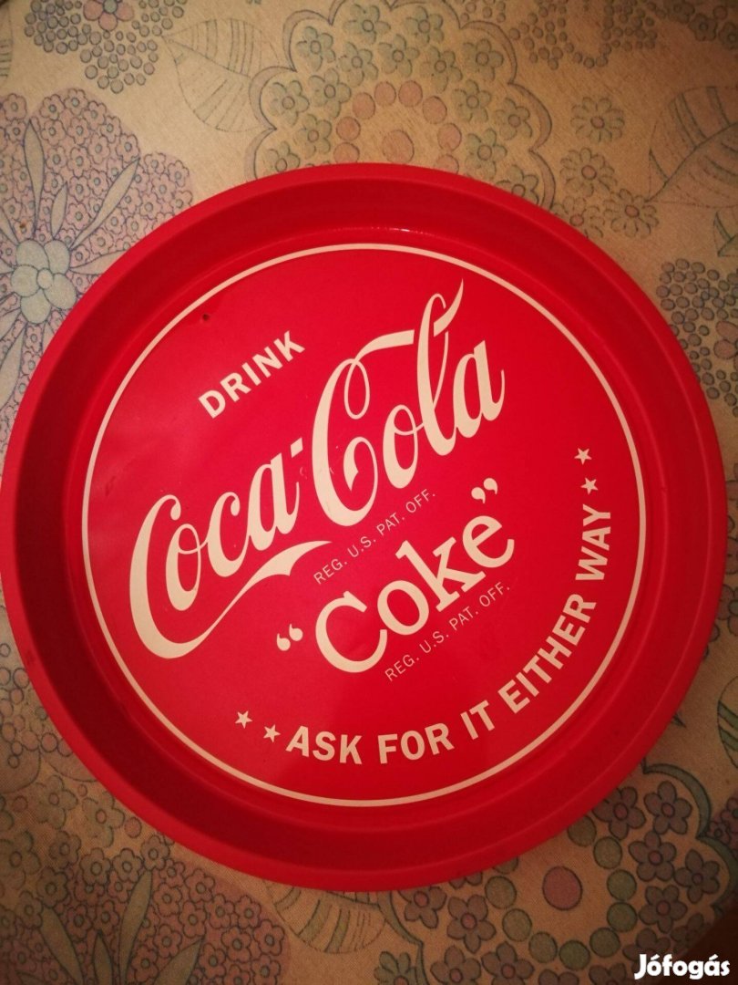 Coca Colás Tálca