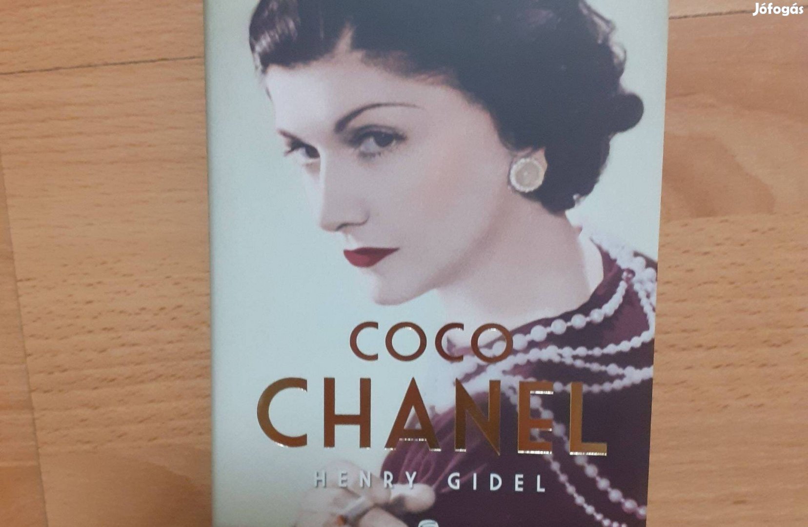 Coco Chanel c. könyv