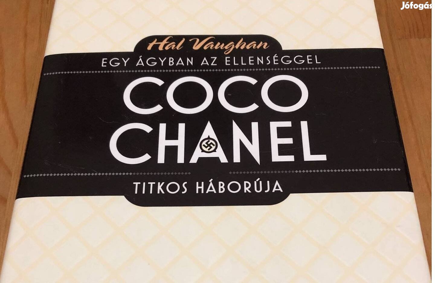 Coco Chanel könyv