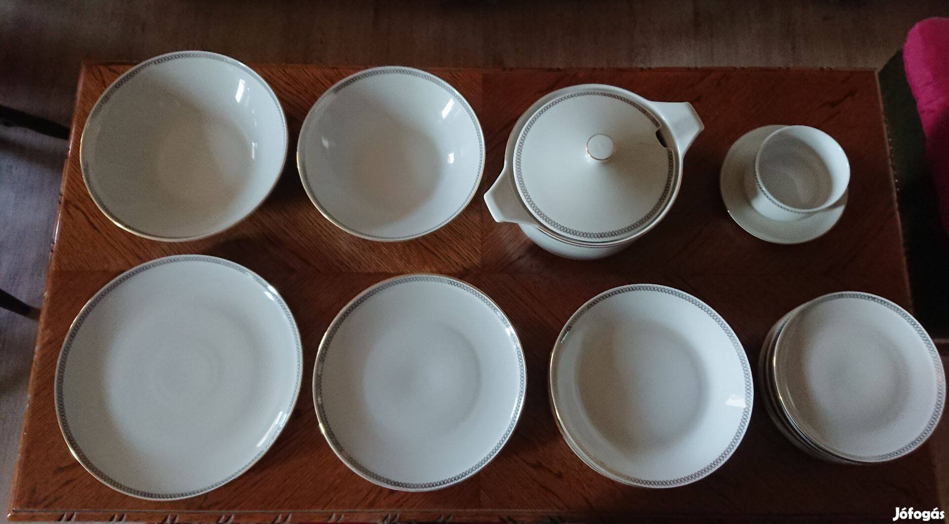 Colditz régebbi porcelán 24 darabos étkészlet eladó