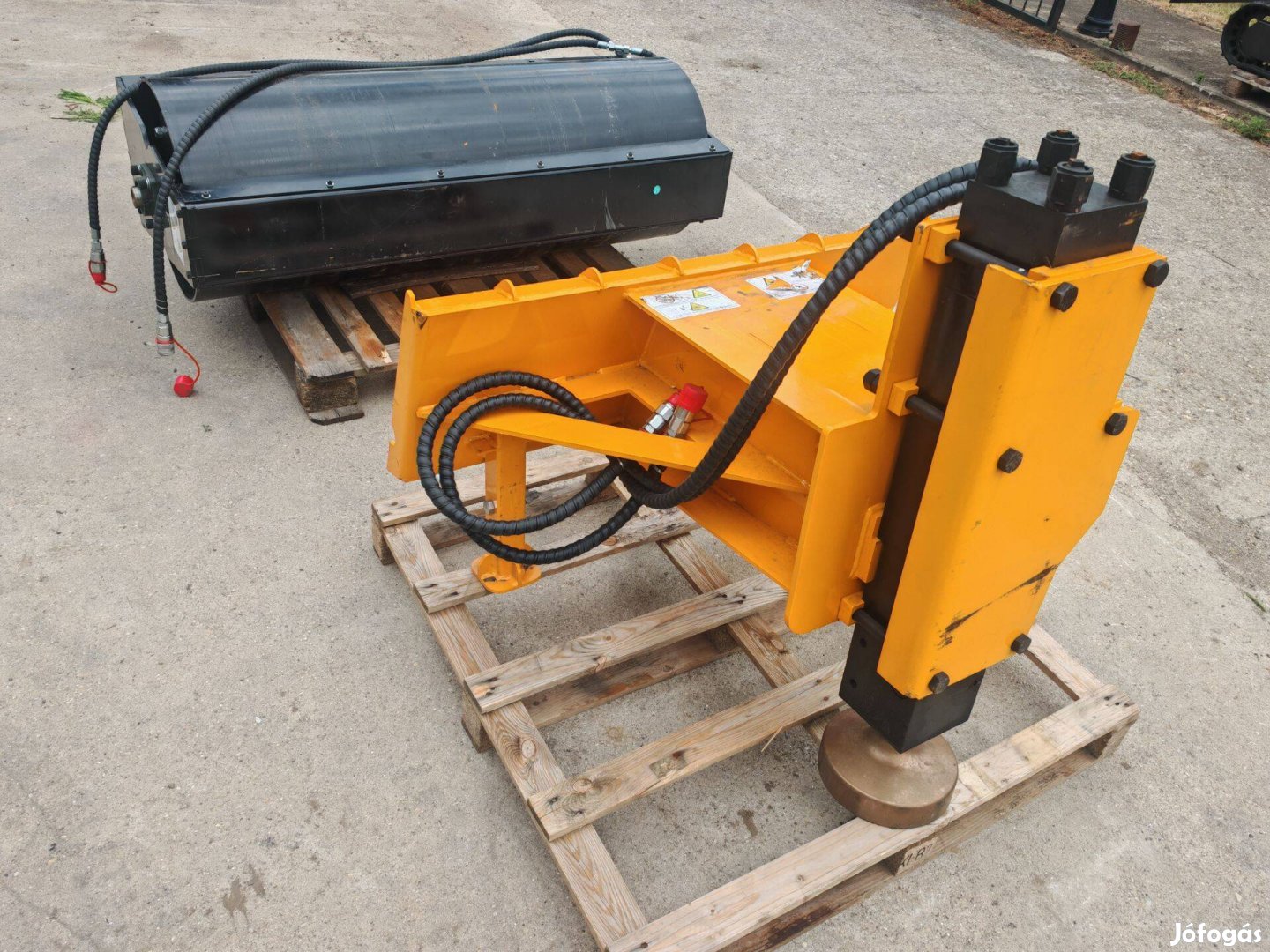 Cölöp verő hidraulikus oszlopverő Bobcat JCB CAT rakodógép