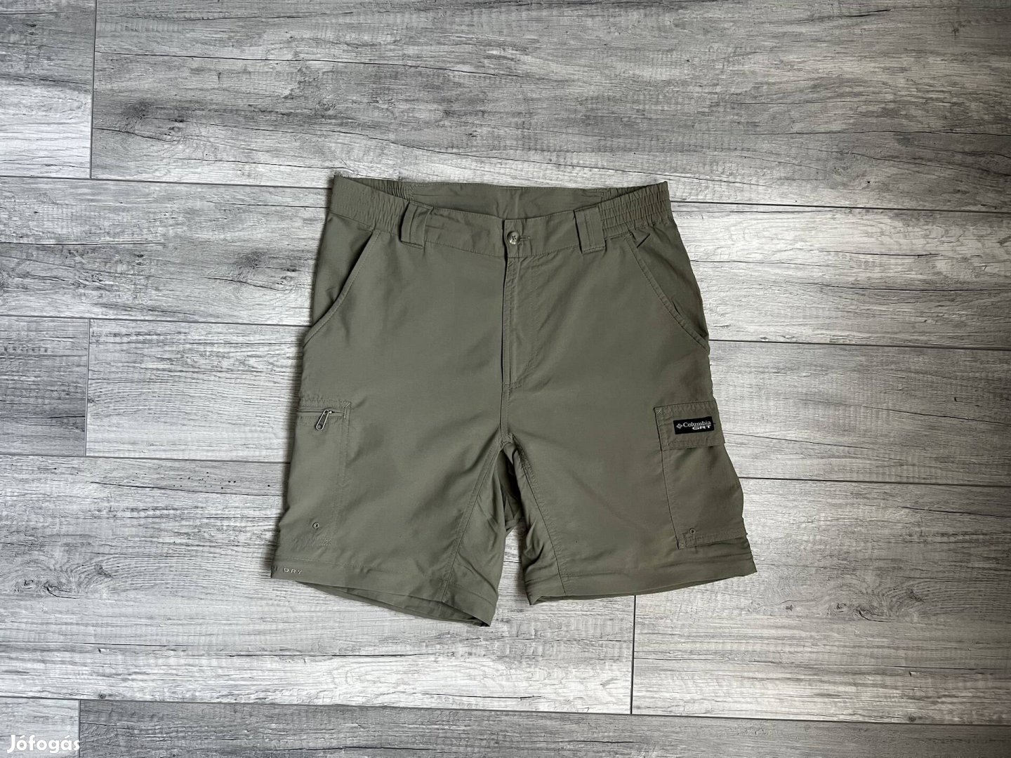 Columbia khaki színű rövidnadrág
