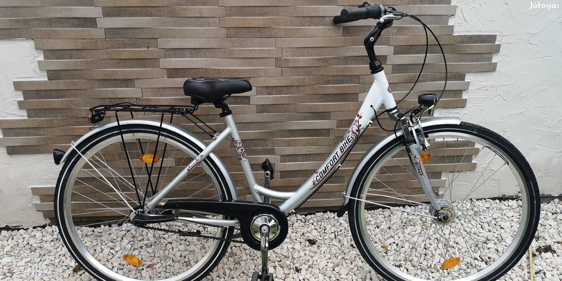 Comfort bike 28as női kerékpár 