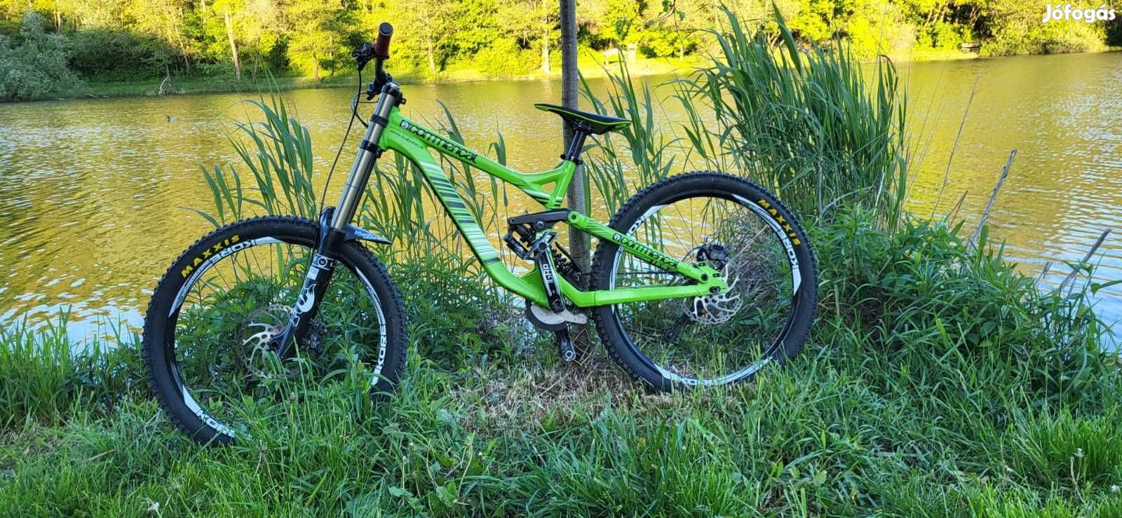 Commencal Supreme Fox 40 Factory DH M-es